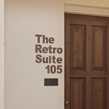 The Retro Kato 2 Min To The *