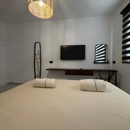 The Retro Kato 2 Min To The Appartement