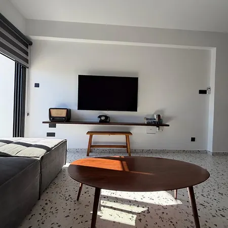 The Retro Kato 2 Min To The *